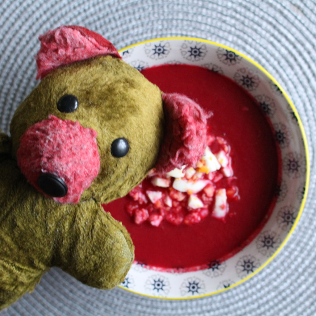  Cream soup of beetroots